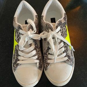 Steve Madden star court sneakers